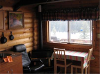 Bear Corner Adventures Bed & Bale Otel Golden Oda fotoğraf